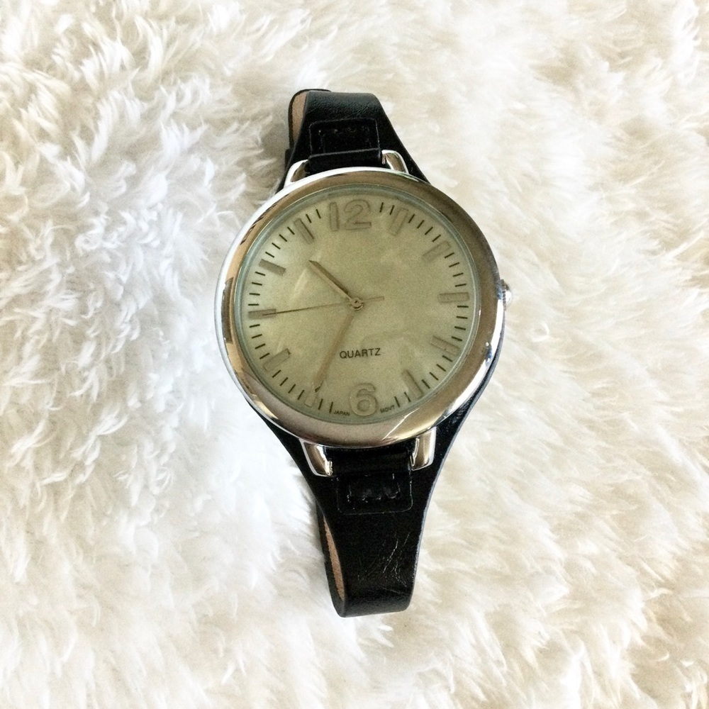 QUARTZ Movement Round Face Fashion Watch with Black Genuine Leather Band